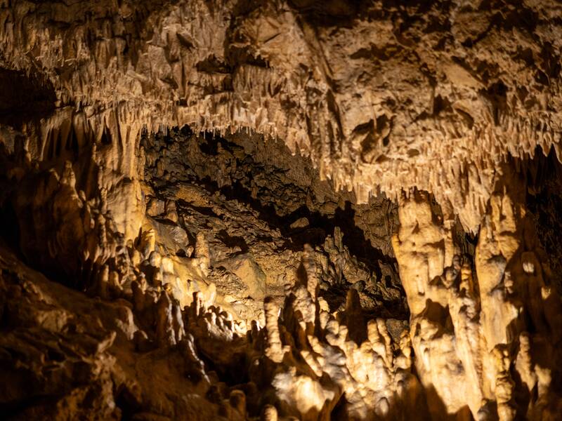 Tropfsteinhöhlen der Höhle Kolbingen